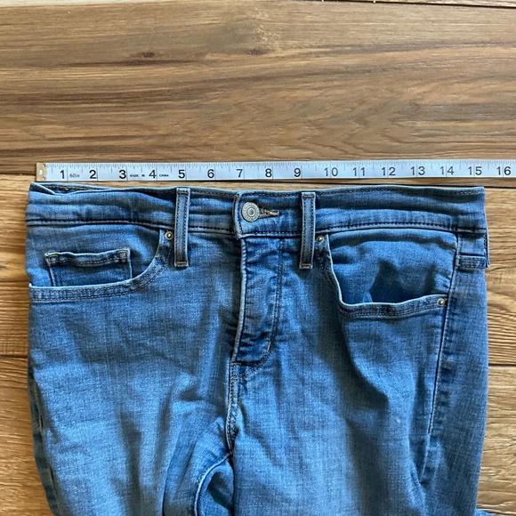 Levi’s 314 Shaping Straight Jeans - Picture 6 of 7